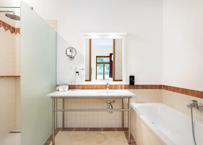 Hotel Kim Im Park 4*