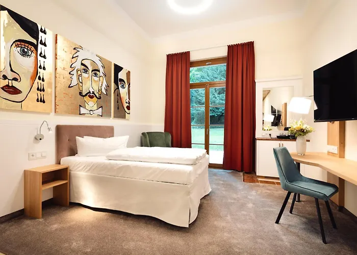 Hotel Kim Im Park 4*